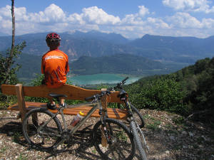 Kaltern am See MTB Radler macht Pause