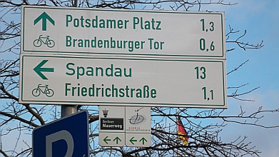 Radwege Beschilderung in Berlin Image 