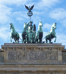 Quadriga auf dem Brandenburger Tor in Berlin bei fahrradtouren.de